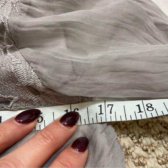 Ladies H Trend Silk Grey Asymmetrical Hem Blouse Size Small Made in Italy - Picture 13 of 13